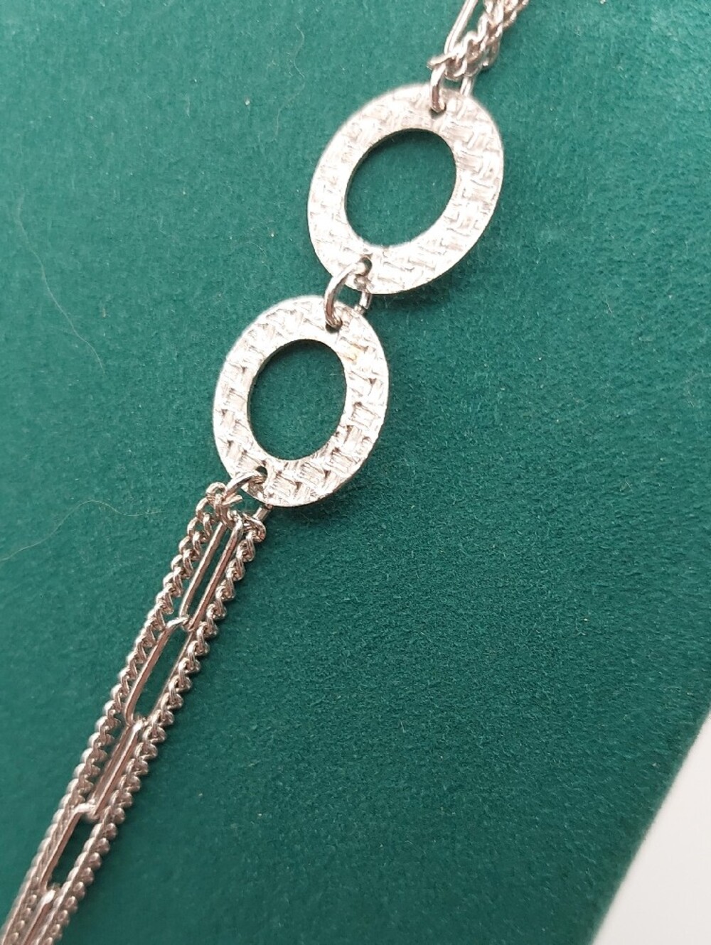 Vtg Silvertone Tassel Pendant Necklace with Multicolor Enamel Floral Accent - Picture 6 of 13